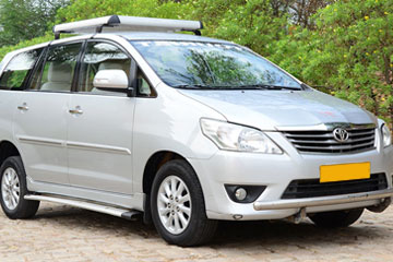 Innova Cab Hire in Amritsar/Chandigarh